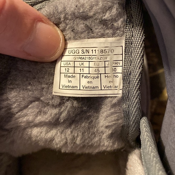 Size 12 men’s UGG boots - Picture 7 of 7